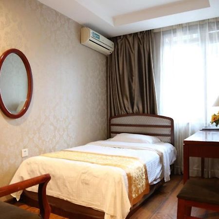 Greentree Inn Heilongjiang Harbin Zhongyang Street Business Hotel מראה חיצוני תמונה