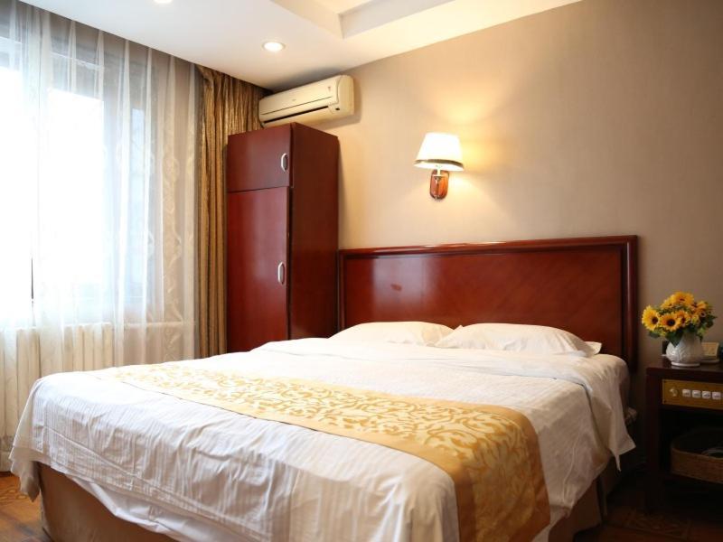 Greentree Inn Heilongjiang Harbin Zhongyang Street Business Hotel מראה חיצוני תמונה