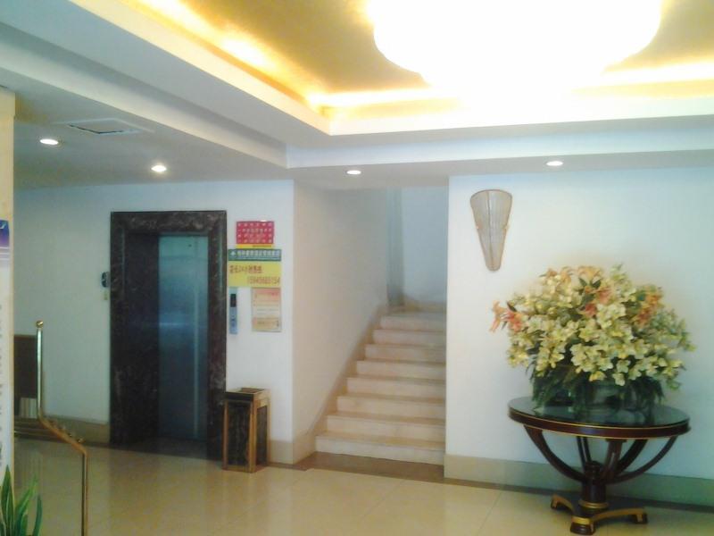 Greentree Inn Heilongjiang Harbin Zhongyang Street Business Hotel מראה חיצוני תמונה